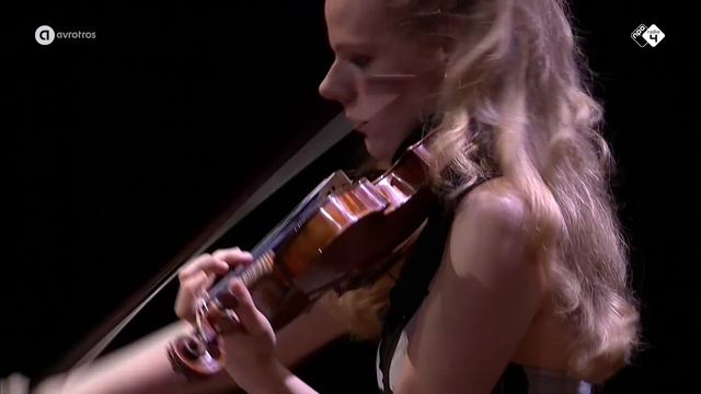 Martinů: Duo for Violin and Cello No. 1, H. 157 - Simone Lamsma en Victor Julien-Laferrière - HD