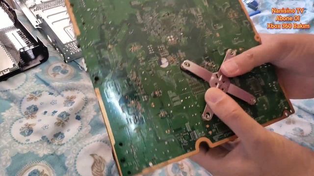 E Kasa Xbox 360'ımı Söktüm Topladım Genel Temizlik Yaptım - Termal Macun Sürme vs ( Teardown ) смотреть онлайн