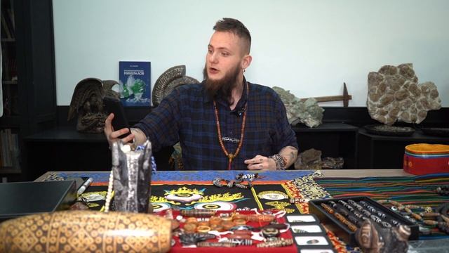 БУСИНЫ ДЗИ. СВЯЩЕННЫЕ КАМНИ ТИБЕТА смотреть онлайн