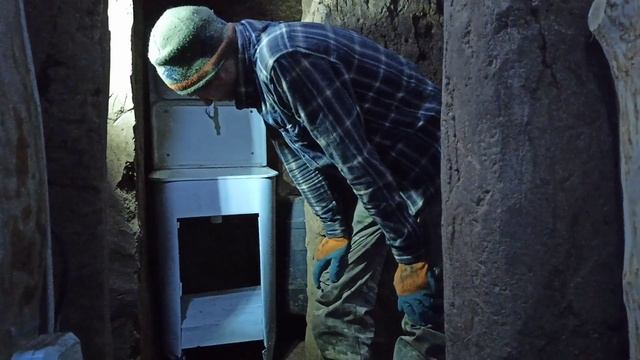 Кладовка в землянку. Обустройство бункера в глуши. Можно уже сказать двухкомнатная землянка #26 смотреть онлайн