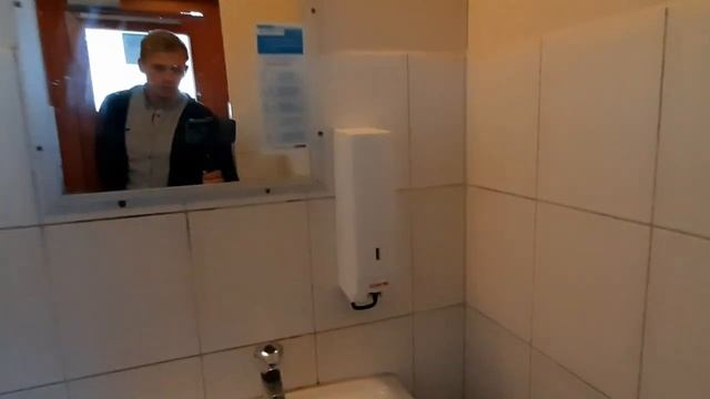 Общественный ТУАЛЕТ в Германии - Пластмассовый мир победил! Какая Она Германия ? смотреть онлайн