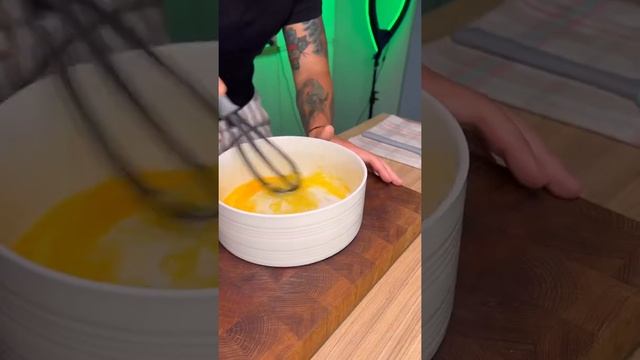 Идеальный персиковый пирог с карамелью ?