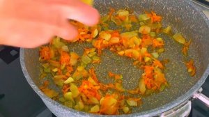Жаркое с тефтелями . Просто и вкусное блюдо которое обожают даже дети .