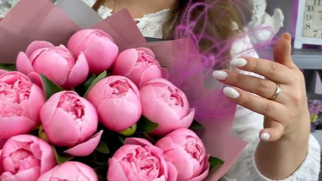 Букет из 11 прекрасных пионов "Etched Salmon" смотреть онлайн