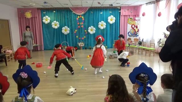 Праздник для мам и бабушек Веселые нотки в группе Ивушка смотреть онлайн