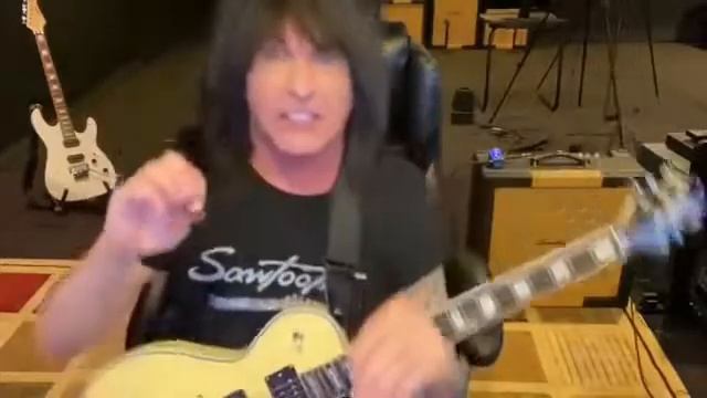 Michael Angelo Batio - Как делать искусственные флажолеты))) смотреть онлайн