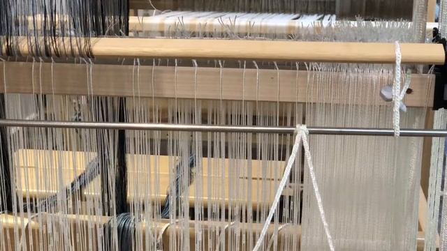 LofytFiber Helping Hands - Louet Spring 2 Warping Demo - (applies to Davids and Springs) смотреть онлайн
