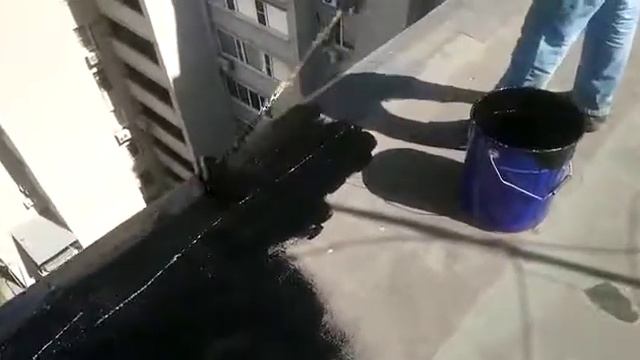 Нанесение Гидроброни кистью на парапеты смотреть онлайн