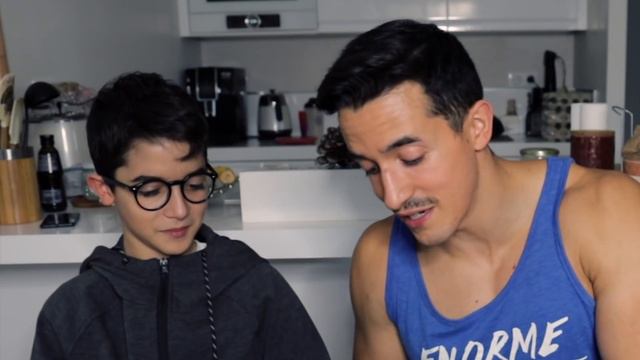 JE MANGE MCDONALD POUR LA PREMIÈRE FOIS DEPUIS 2015 ! смотреть онлайн