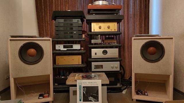 Dick Morgan 3 - Tannoy Monitor Red 12 Audio Research VT130 Soulution 721 Pro-Ject Signature 12 SPU
