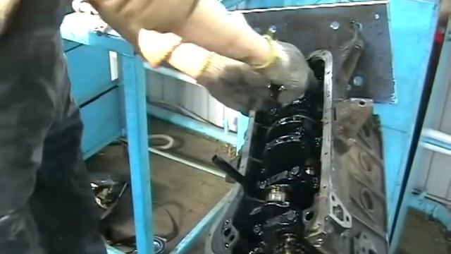 Профессия моторист. Сборка двигателя смотреть онлайн