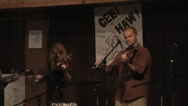 "Liza Jane"- Erika Godfrey & Dave Wood "First Place- Twin Fiddles" at Laurel Bloomery 21 August 200 смотреть онлайн