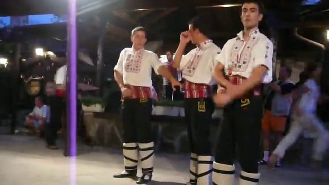 Болгарская деревня Бата фольклорные танцы 1 смотреть онлайн