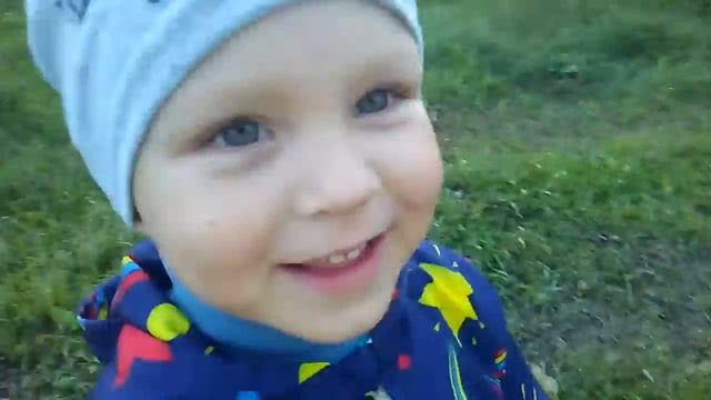 Я запускаю воздушного змея-бабочку! смотреть онлайн