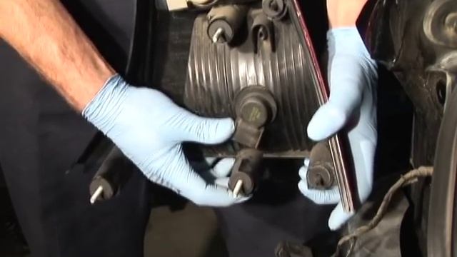 Brake Light Bulb Replacement 1998-2008 Ford Focus смотреть онлайн