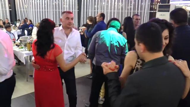 Вреж Тоноян-чуни ашхарэ кез нман смотреть онлайн