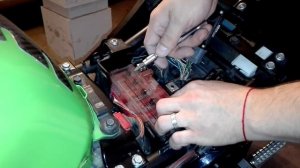 Замена аккумулятора на мотоцикле.