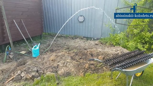 Абиссинская скважина в СНТ Дубрава Ногинский район, качает воду как из артезианской скважины смотреть онлайн