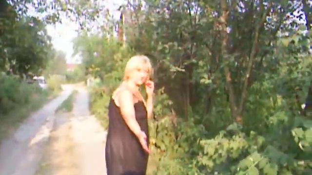 Сбор малины на даче - снимал Герун.AVI