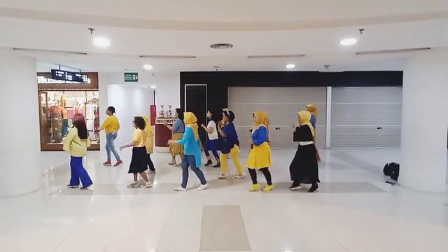 For Your Love Line Dance | Chor. Diannagari | Beginner | Demo by Fuchsia Class смотреть онлайн