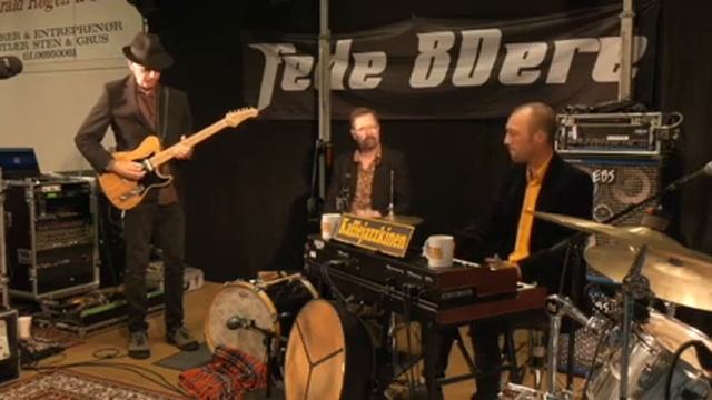 Blue 'N' Groovy Organ Trio - Billie's Bounce смотреть онлайн