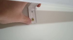 Монтаж алюминиевого карниза, кронштейн для карниза, пластмассовые крючки, заглушки и стопора.