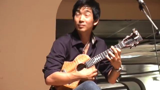 Jake Shimabukuro - Hallelujah at DFS WAIKIKI 2010-08-04 смотреть онлайн