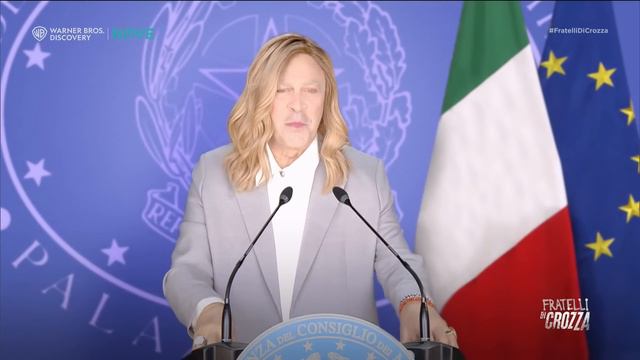 Crozza Meloni "Semo de Roma e io vi chiamo ragazzotti ok?"| Fratelli di Crozza смотреть онлайн