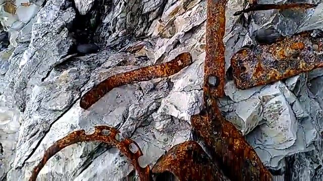 Исследование горной породы после шторма ( вымывание пластов) смотреть онлайн