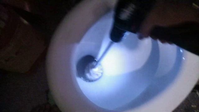 Как настоящие мужики должны мыть туалет смотреть онлайн