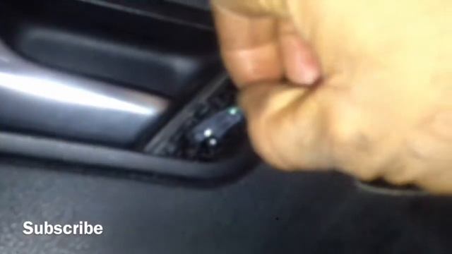 MERCEDES R350 2012 FRONT LH DOOR PANEL REMOVE