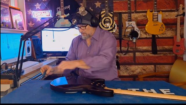 IYV 5 String Bass Unboxing IMM-305 With a twist смотреть онлайн
