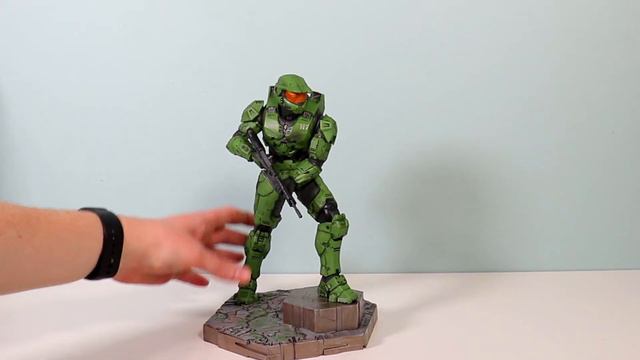 Halo Infinite: Master Chief Collector's Statue смотреть онлайн