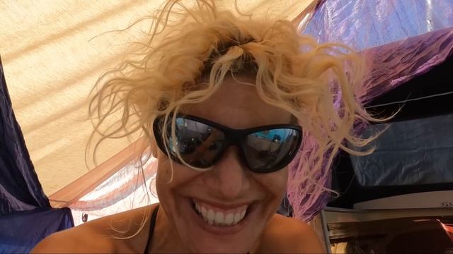 TORNO IN BARCA e mi costruisco una capanna смотреть онлайн