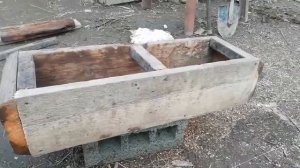 Кормушка для свиней своими руками из подручных материалов.