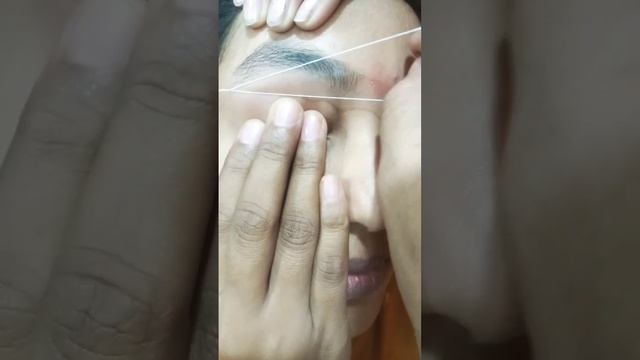 threading kyese bnay थ्रेडिंग कैसे बनाएं. eyebrow kaise banate hain. #youtubevideo смотреть онлайн