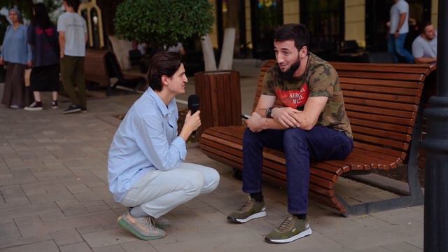 Как переводится "I don't know"? Опрос в Грозном смотреть онлайн