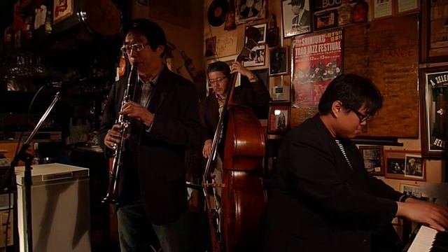 Ain't Mis Be'Havin - Jazz At The Penthouse смотреть онлайн