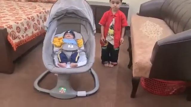 mustela 3 in 1 baby electric swing смотреть онлайн