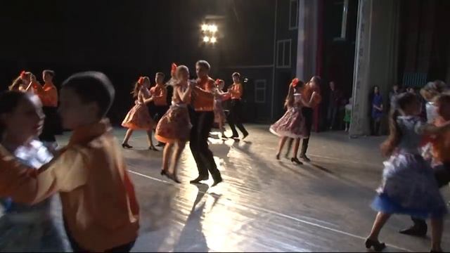 Ансамбль танца "Золотой колосок" ст.Ленинградская 2016 смотреть онлайн