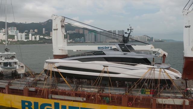 BIGLIFT Happy Diamond Delivers TECNOMAR EVO 120,  LAGOON Sixty 5 Catamaran