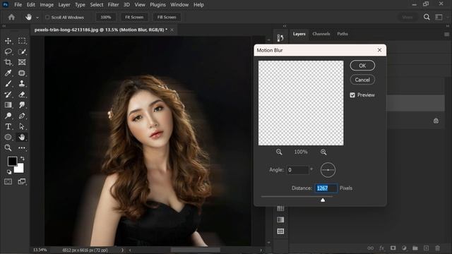 Create a Long Exposure Effect on a Portrait in Photoshop | Short Photoshop Trick смотреть онлайн
