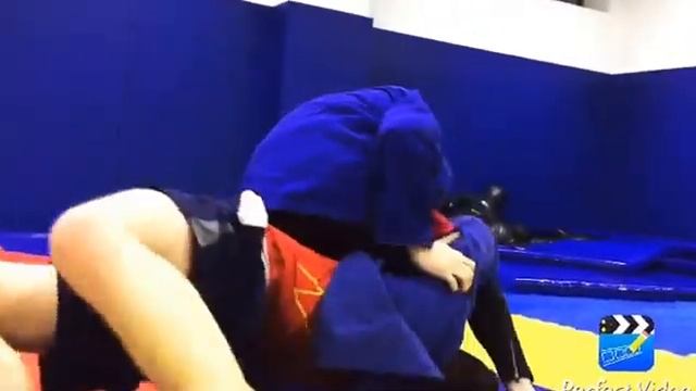 Грэпплинг. Выход на болевой руки. смотреть онлайн