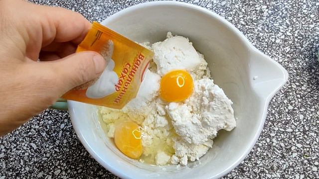 Сколько бы не испекла, всё мало: ватрушки для всей семьи (любимые ватрушки внуков) смотреть онлайн