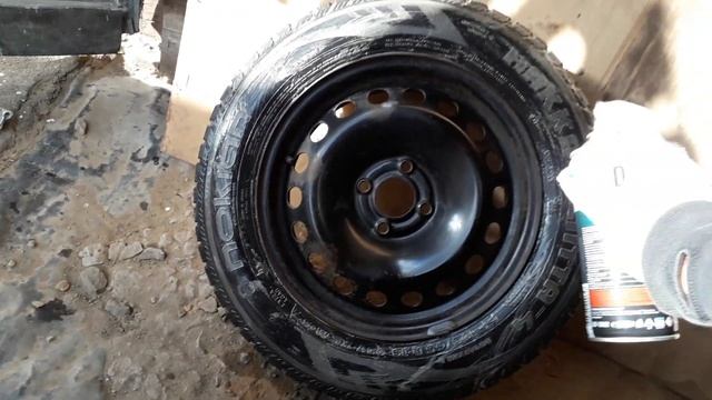 КАК ПОКРАСИТЬ ДИСКИ НЕ СНИМАЯ РЕЗИНЫ. Покраска дисков смотреть онлайн