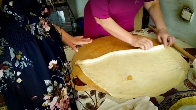 ГОТОВИМ В ДАГЕСТАНЕ | Слоеный хлеб | Кугал | Простое слоеное тесто | смотреть онлайн