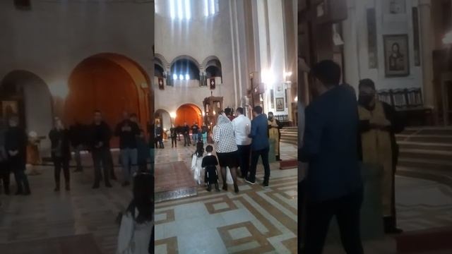 Посещение храма Цминда Самеба (Сятой Троицы) смотреть онлайн