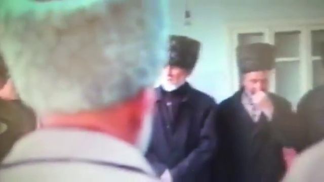 ЧЕЧЕНСКИЕ; КРАСНЫЕ ТЮБИТЕЙКИ; ЧЕРНЫЕ ШЛЯПЫ' МЮРИДИЗМА; ВО ГЛАВЕ КОТОРЫХ БУХАРСКАЯ ПАПАХА ВАЙНАХОВ ! смотреть онлайн