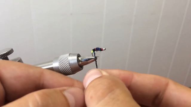 Чёрная скрутка. Уловистая мушка на хариуса. Перезаливка. смотреть онлайн