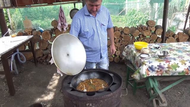 Плов с грибами в казане на костре (2020) смотреть онлайн